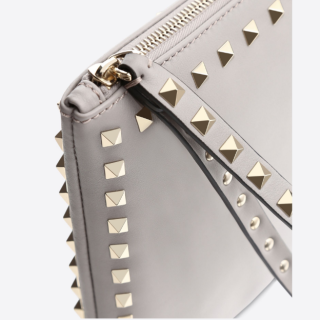 VALENTINO 华伦天奴 ROCKSTUD 女士手拿包