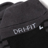 DRI-FIT 男款运动袜 三对装 M 黑灰色