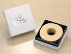 TSUMUGI “白色恋人”年轮蛋糕 1个 1,296日元(约80元)