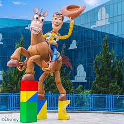 上海迪士尼玩具总动园酒店3天2晚房券 含双早 优先入园