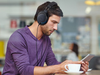 Audio Technica 铁三角 ATH-MSR7b 头戴式耳机