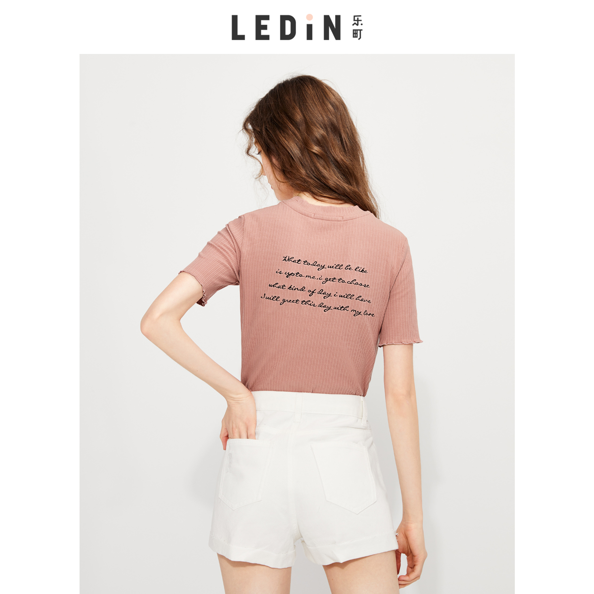 LED'IN 乐町 CWDA82113 女士修身短袖T恤 白色 S