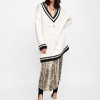 ZARA 05802100712 女士V领宽松针织衫