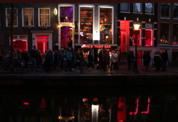 越隐秘越好奇！夜游“世界性都”阿姆斯特丹红灯区，探索秘密博物馆（你想要的秘密 都在这里）