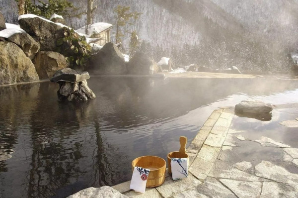 秋裤丢掉!围巾擦澡!苏州山湖温泉 单人票(周末节假日通用)