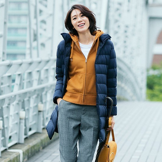uniqlo 优衣库 uq409118000 女士轻型连帽羽绒服