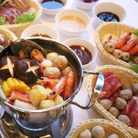吃货福利：海鲜刺身+暖冬火锅+新西兰羊腿！上海苏宁环球万怡酒店自助晚餐（周五周六）