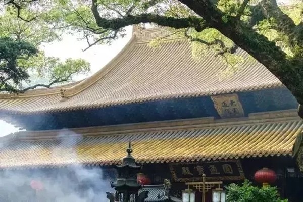 面朝大海，享空中泳池！舟山绿城玫瑰园酒店海景房套餐（含双早）