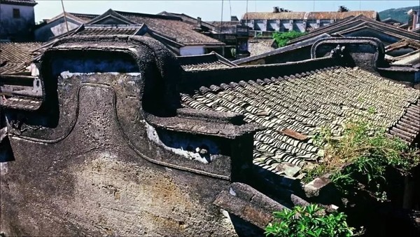 住面朝大海的山林间，享私人沙滩、温泉！深圳皇庭柚柑湾度假酒店1晚套餐