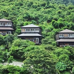 住面朝大海的山林间，享私人沙滩、温泉！深圳皇庭柚柑湾度假酒店1晚套餐