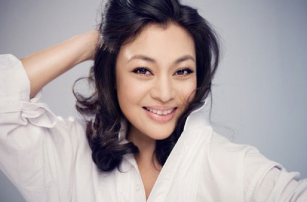 史可,大陆演员,毕业于中央戏剧学院表演系.