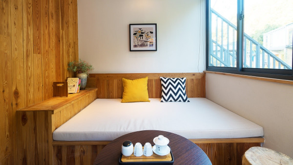 徽式禅意与工业风的碰撞!安徽黄山 魔宿·厢居集装箱野奢民宿1晚套餐