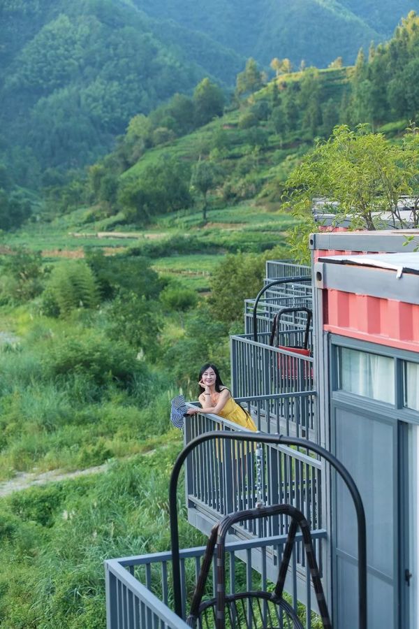 徽式禅意与工业风的碰撞!安徽黄山 魔宿·厢居集装箱野奢民宿1晚套餐