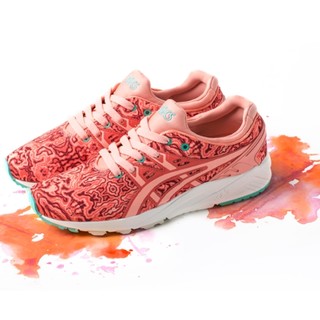  ASICS 亚瑟士 Gel-Kayano Trainer Evo 女款复古跑鞋