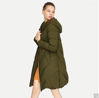 URBAN REVIVO YL39R1KS2000 女士羽绒服