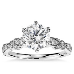 Blue Nile 铂金 Monique Lhuillier 点缀六爪钻石订婚戒指+0.7克拉圆钻