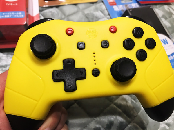 小编精选iine良值switchpro手柄精灵宝可梦nfc版