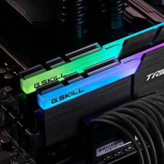G.SKILL 芝奇 幻光戟DDR4 16G 2x8G 内存条 台式机