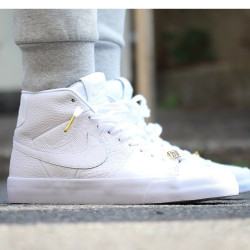 nike blazer royal qs