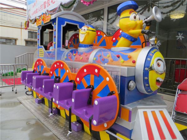 来广州看雪，大型室内飘雪乐园！越美冰雪大世界