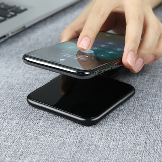 邦克仕(Benks)无线充电器 苹果iPhoneXs Max/XR/8P手机定频快充 华为P30 Pro三星S10+小米9纤薄无线充 黑色