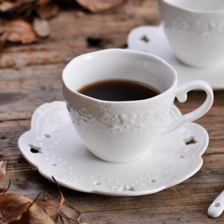 瓷工巧匠 欧式陶瓷咖啡杯套装碟勺 纯白浮雕碟勺壶奶盅糖缸套装 4杯4勺4碟15件装