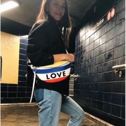 Rebecca Minkoff 瑞贝卡·明可弗 Love Stripe 彩虹腰包