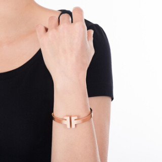 folli follie 芙丽芙丽 时尚简约开口玫瑰金色手链手镯女 1b16t040r