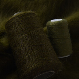 奥丝布莱特 羊绒线 长毛毛线 14/2中粗线 手编机织均可 婴儿宝宝毛线 围巾线J06 军绿色