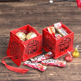伊秘 婚庆用品创意喜糖盒子中式喜糖包装盒 木质镂空结婚喜糖盒子中国风送流苏喜糖包装袋喜字小号10个装