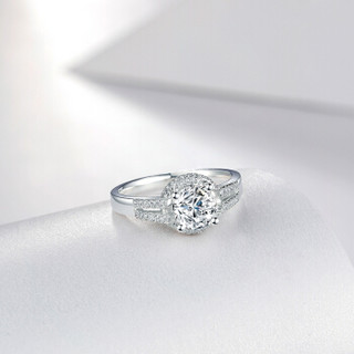 周六福 珠宝女款钻石戒指18K金求婚订婚钻戒 KGDB023506 80分 SI/H