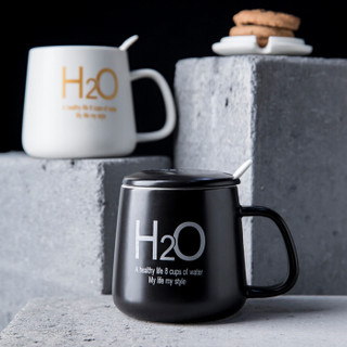 新居意 马克杯咖啡杯陶瓷杯子情侣水杯牛奶杯居家办公室茶杯早餐麦片杯 H2O 黑色 带盖带勺
