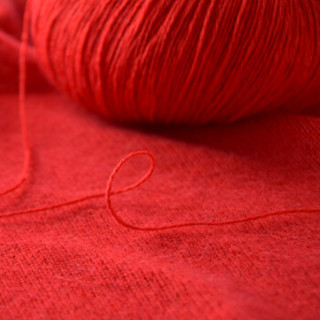 牧心 羊绒线 毛线 21/3中粗线 手编机织均可 婴儿宝宝毛线 围巾线Z05 大红色