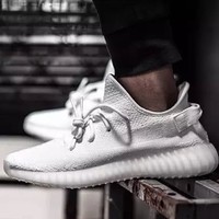 历史低价：adidas 阿迪达斯 YEEZY BOOST 350 V2 CP9366 男款休闲运动鞋