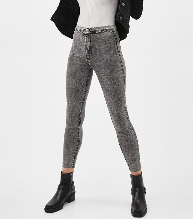 bershka 巴适卡 00047019810 女士灰色紧身牛仔裤