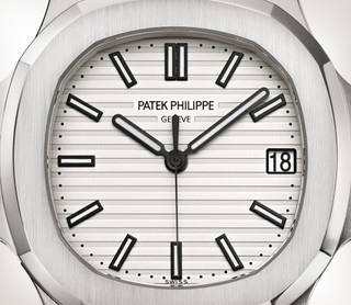 Patek Philippe 百达翡丽 NAUTILUS系列 5711/1A-011 男士自动机械表