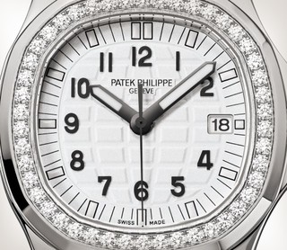 Patek Philippe 百达翡丽 AQUANAUT系列 5067A-024 白色表盘石英腕表