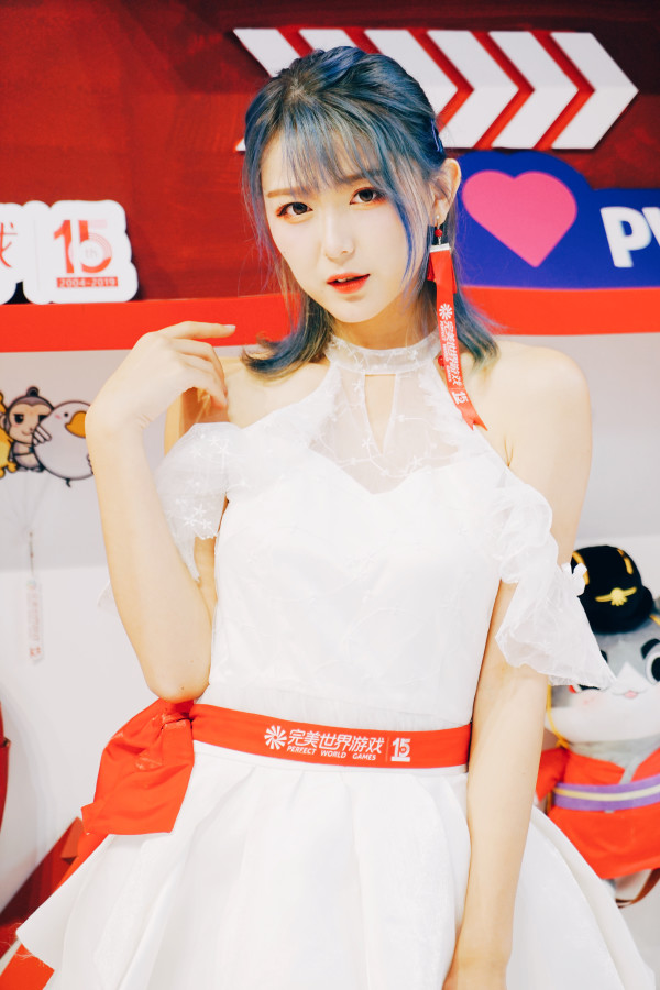 小编精选肤白大长腿福利速看今年最漂亮的showgirl都在这了