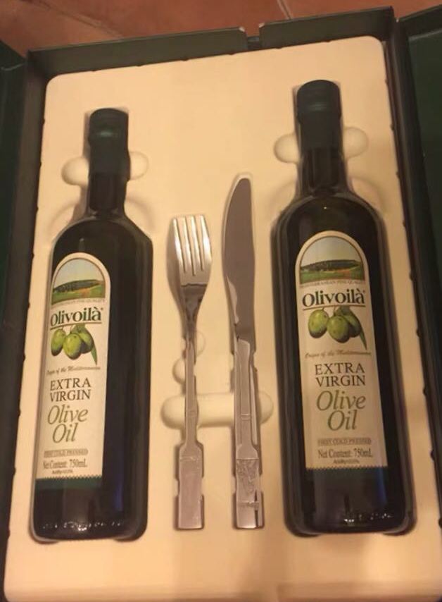 优点：这款欧丽薇兰礼盒装橄榄油附带了一套