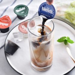 AGF blendy浓缩液体胶囊速溶冰咖啡 8口味