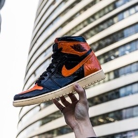 自穿不炒，AIR JORDAN 1猪油碎扣双11天猫入手。