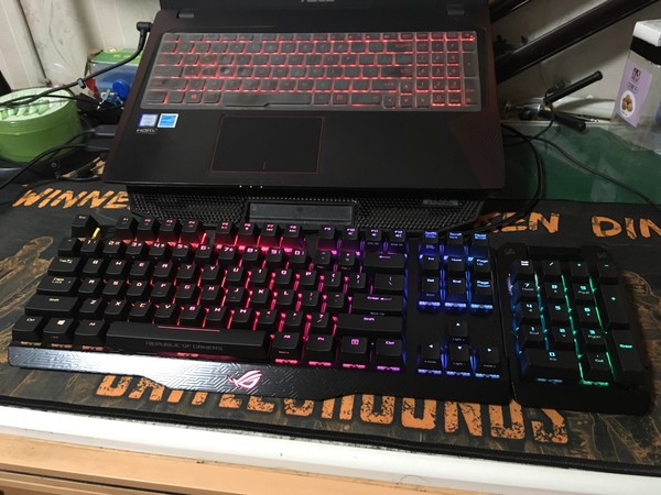 ASUS 华硕 玩家国度 CLAYMORE 分离式RGB机械键盘 黑轴