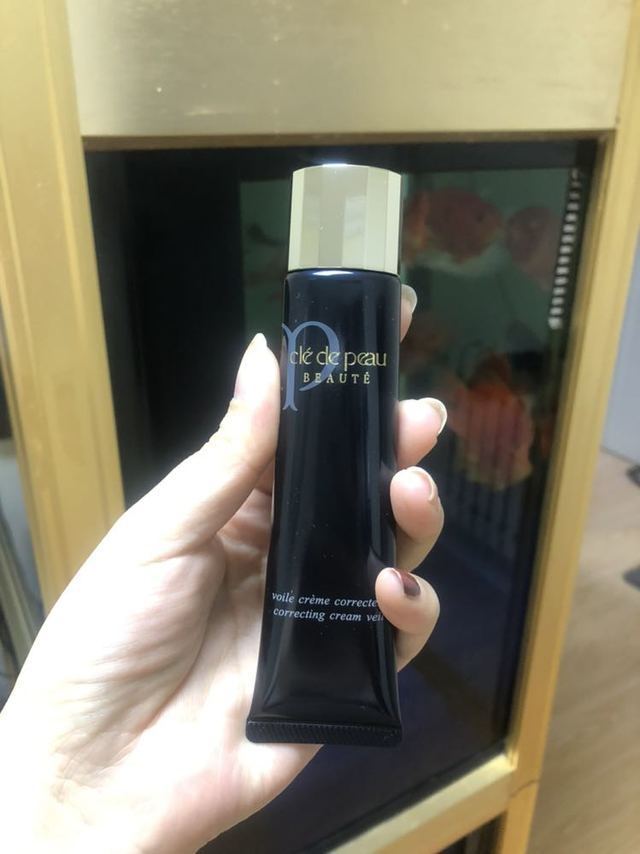 这款妆前乳是美妆界的超级大明星 然后双十