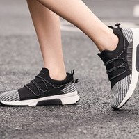 Skechers 斯凯奇 68777 女士休闲鞋