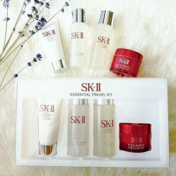 SK-II 保湿修护旅行装（神仙水 30ml+清莹露 30ml+洁面乳 20g+精华霜 15g）