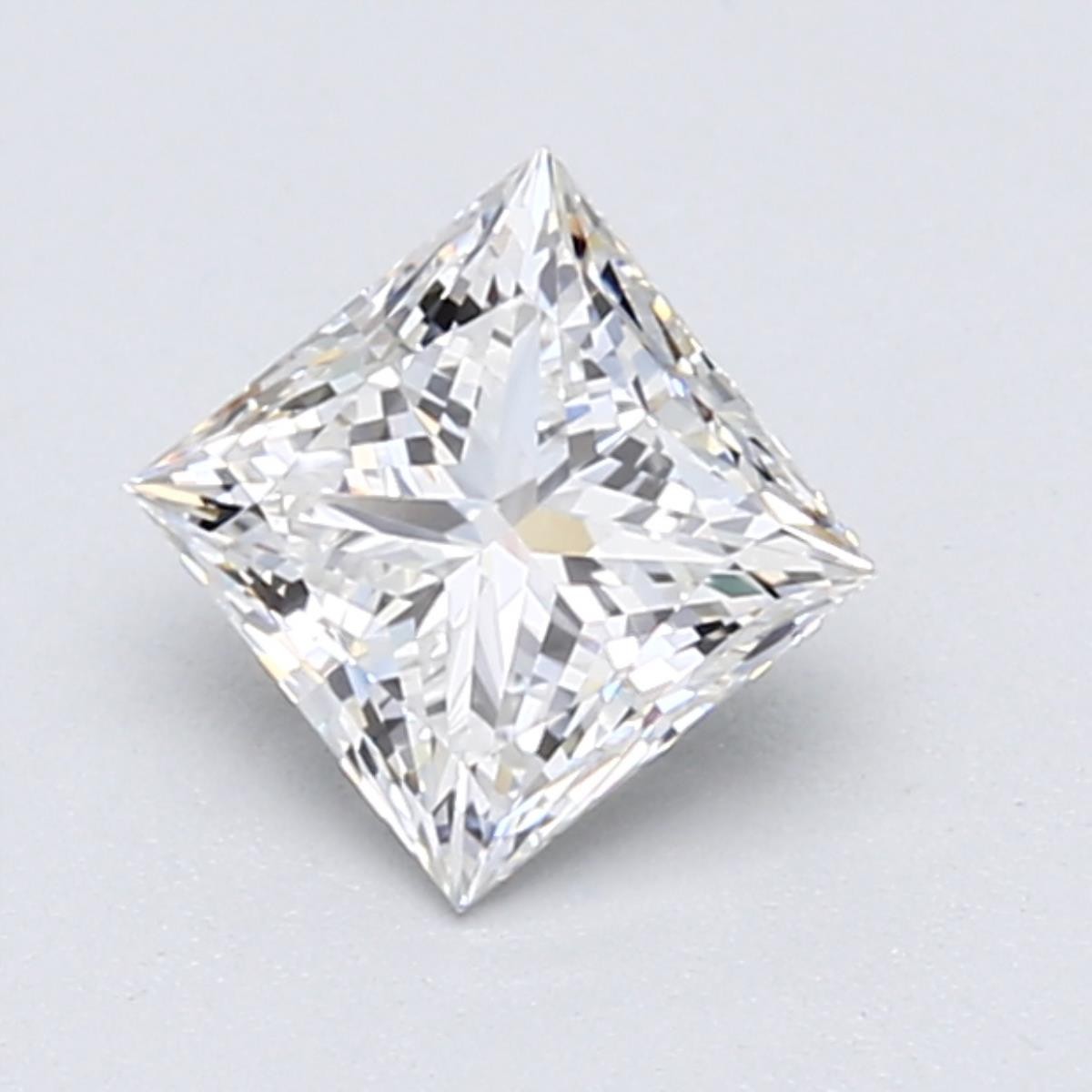 02克拉公主方形钻石(切工vg 成色f色 净度vvs2)