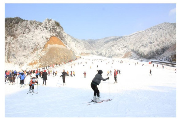 当地玩乐：高山滑雪、温泉养生一站搞定！杭州 临安大明山\大明山滑雪+临安湍口众安氡温泉组合联票