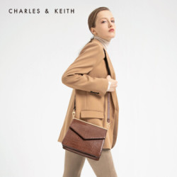 CHARLES&KEITH CK2-80781007金属饰女士翻盖单肩包