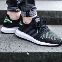 adidas 阿迪达斯 SWIFT RUN 男女款跑步鞋 *2件