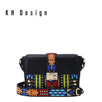 KHDesign 明治 K9278 刺绣女款斜挎小方包